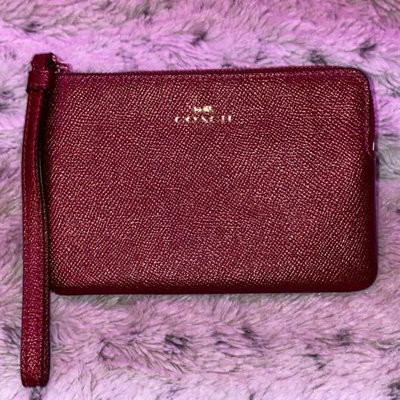 Burgundy Coach Wristlet Hand Wallet - Picture 2 of 6
